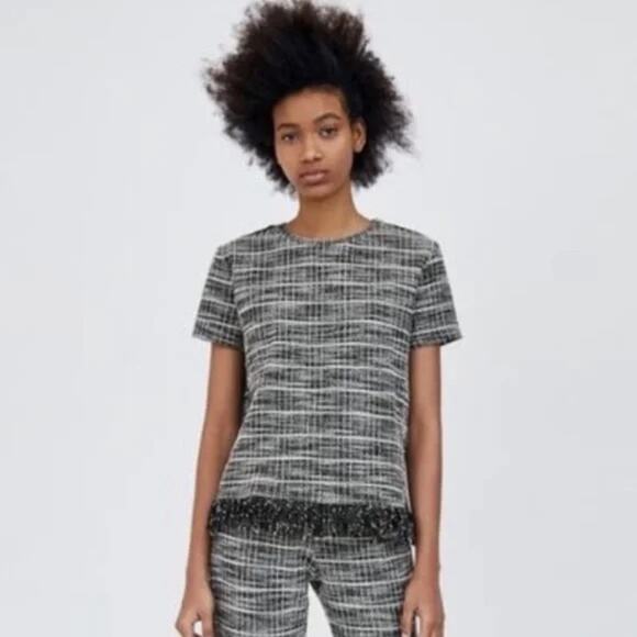 B1G2 FREE 🍁 Zara Tweed Fringe Hem Boxy Short Sleeve Top Size Small Black White - Picture 1 of 9